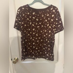 Brown Short Sleeve Womens Graphic Tshirt, No Boundaries size XL, mushrooms